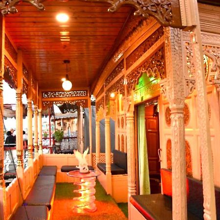 The Heritage Safina Group Of Houseboats Srīnagar Extérieur photo
