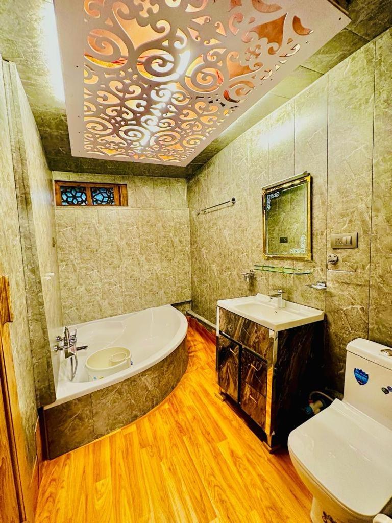 The Heritage Safina Group Of Houseboats Srīnagar Extérieur photo